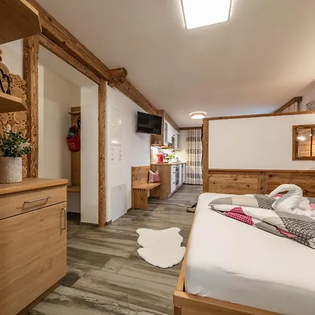 Apartment-schoeser * Hippach