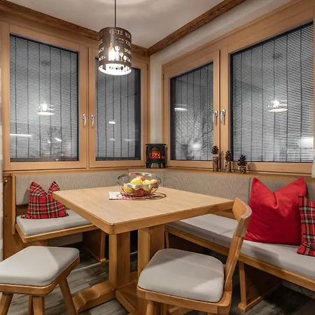 Apartment-schoeser * 希帕赫