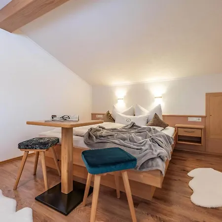 Apartment-schoeser דירה
