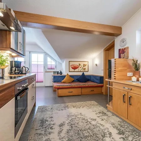 Apartment-schoeser דירה
