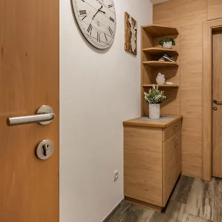 Apartment-schoeser *