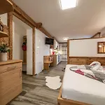 Apartment-schoeser * Hippach